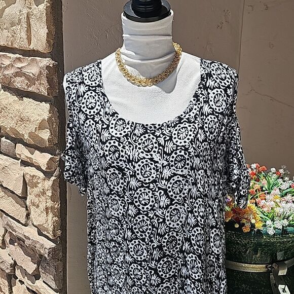 Soft Surroundings black and white cut out shoulders maxi dress size Large - Picture 1 of 7
